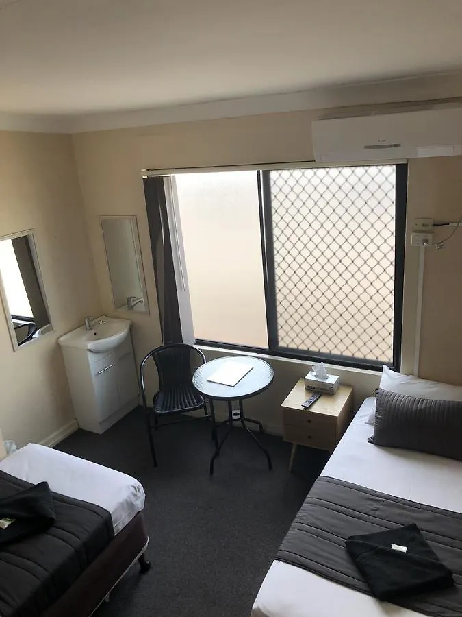 Kingsford Riverside Inn Brisbane Guest house