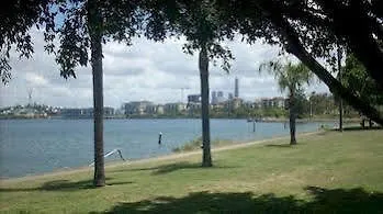 *** Guest house Kingsford Riverside Inn Brisbane Australia